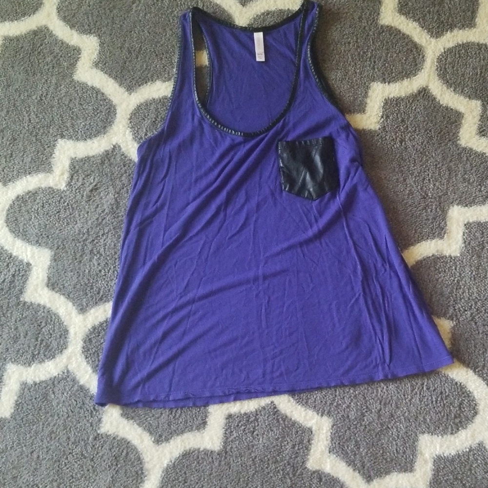 Fashionable tank